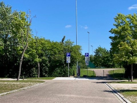 E-Tankstelle Parkplatz Schulgelände / Dreifachturnhalle Ulmer Weg